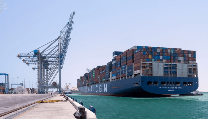 Dhofar Port sets record with largest ship