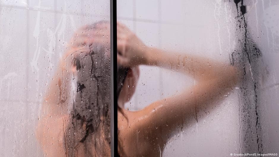 Pre-sleep habits that may harm sleep quality