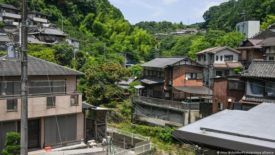 Japanese Avoid Properties with Death Mark