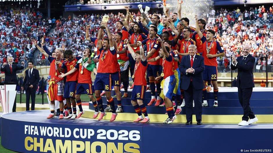 Trump upstages Spanish World Cup winners