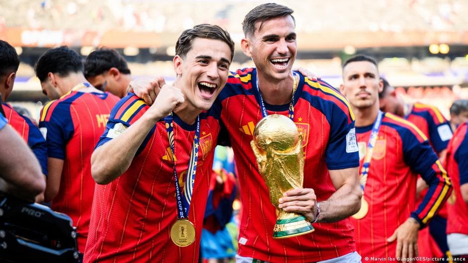 Spain celebrates its world champions
