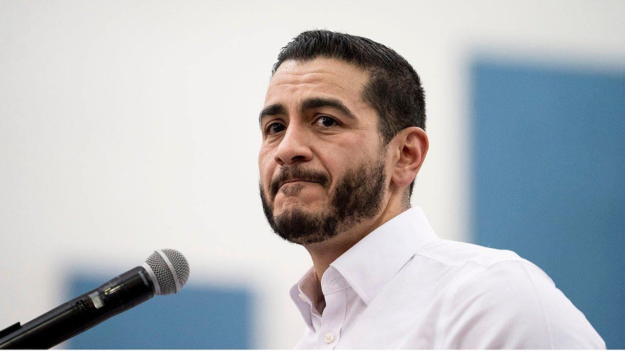 Michigan Senate candidate criticizes American politics