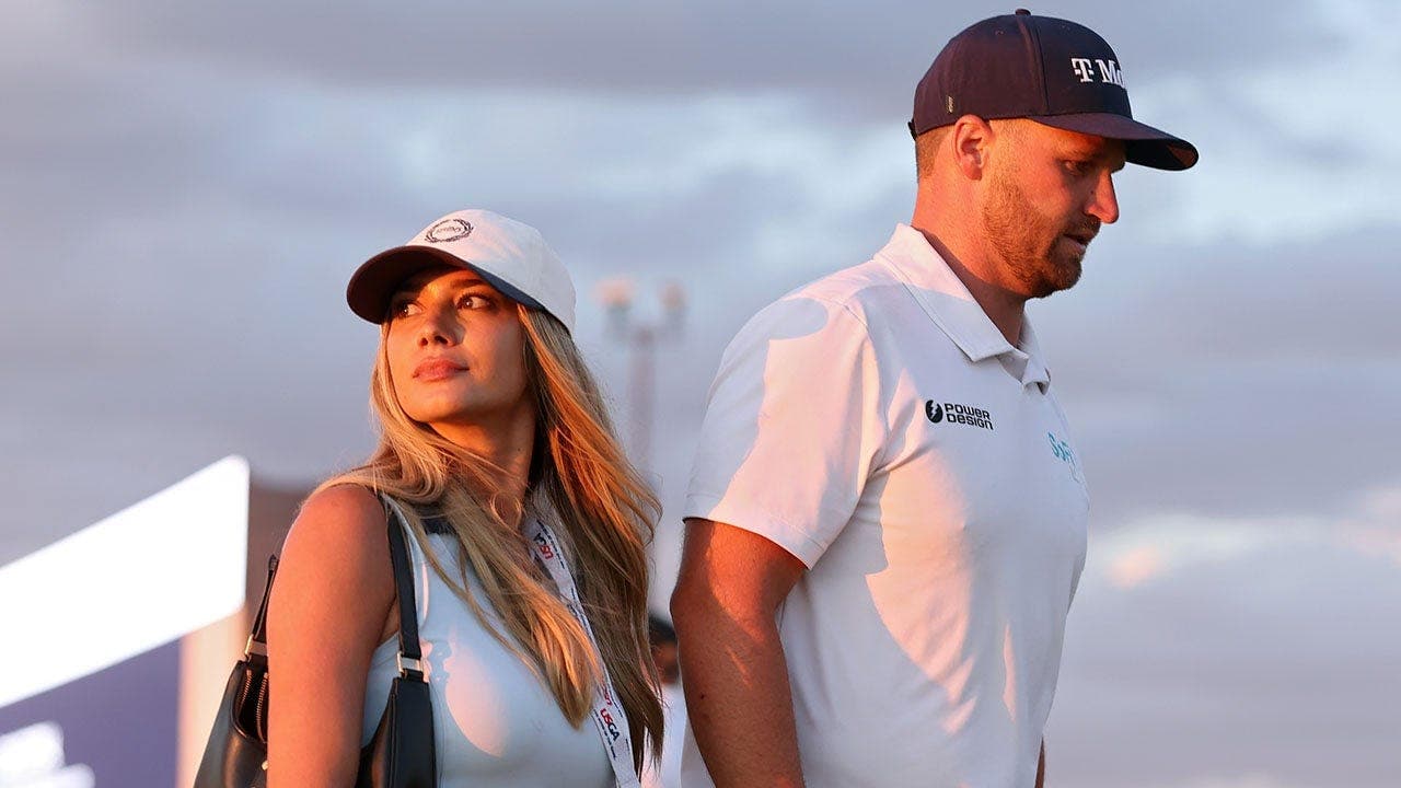 Wyndham Clark's girlfriend, Emily Tanner, faces tan lines