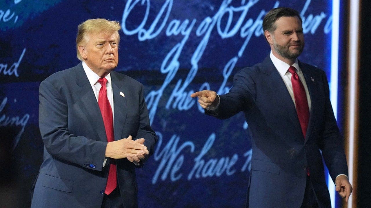 Trump announces $25M whistleblower reward plan