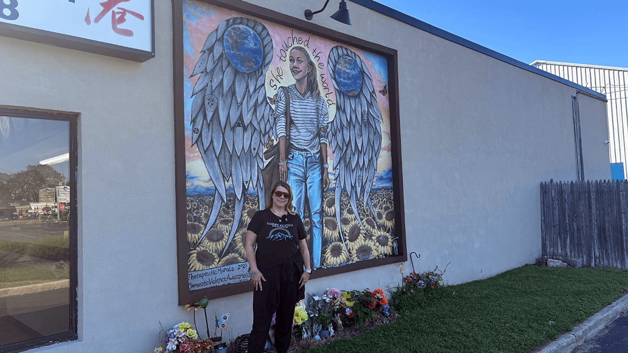 Gabby Petito's mother calls for public action to find missing person