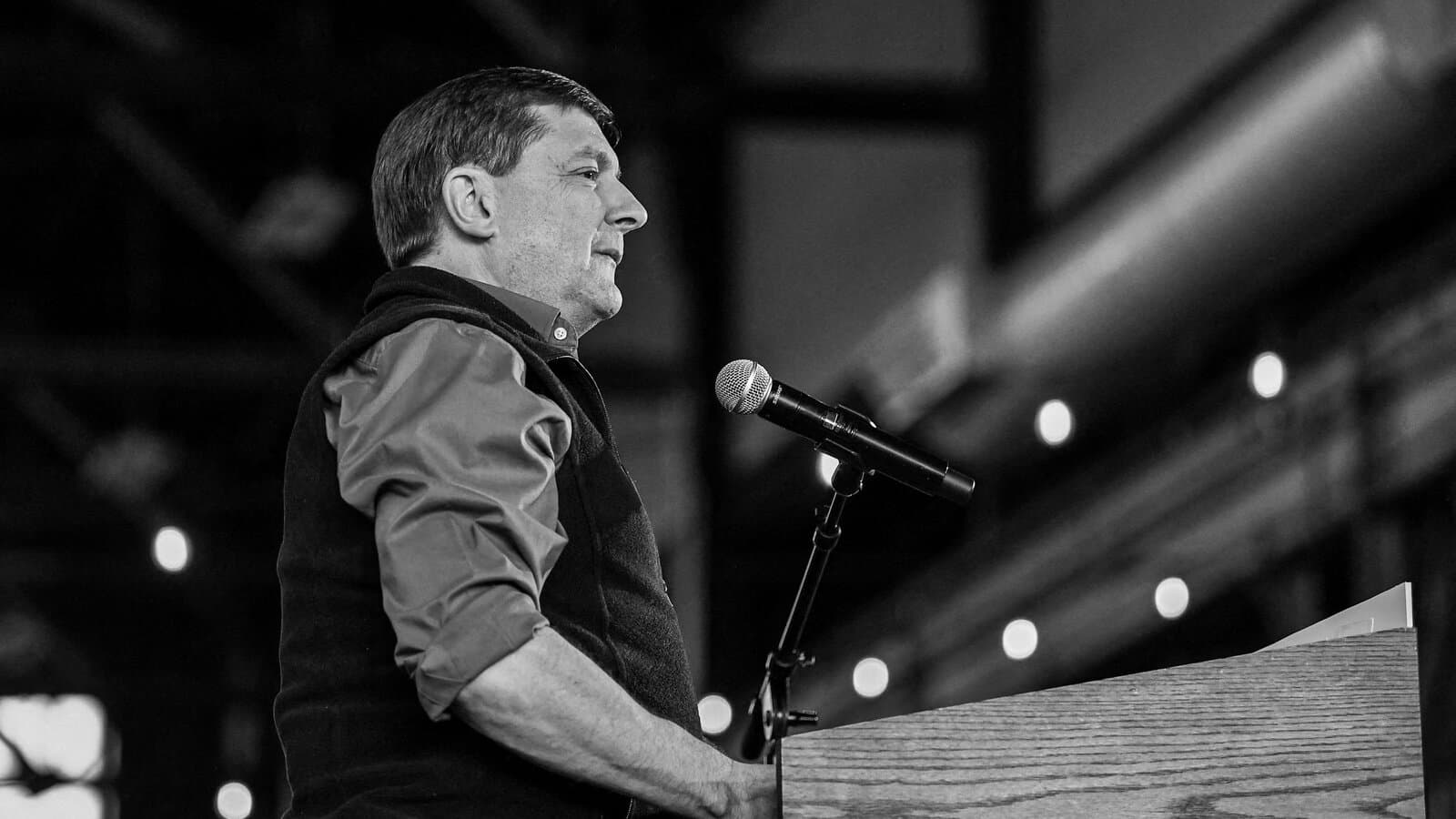 Maine Democrats Swap Oysterman for Lumberjack