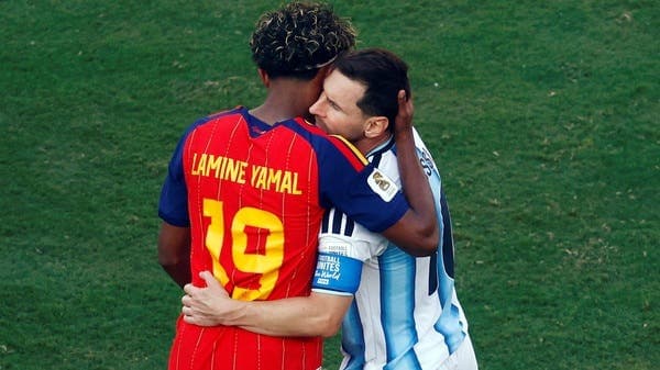 Yamal comforts Messi after Ronaldo's tears