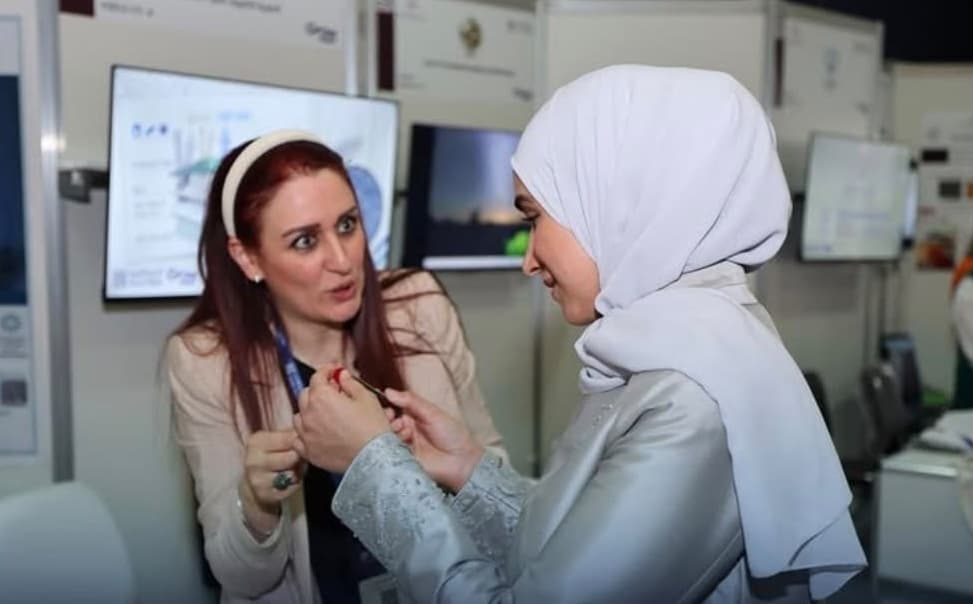 Aqeela Al-Shar' visits Nas Tex exhibition