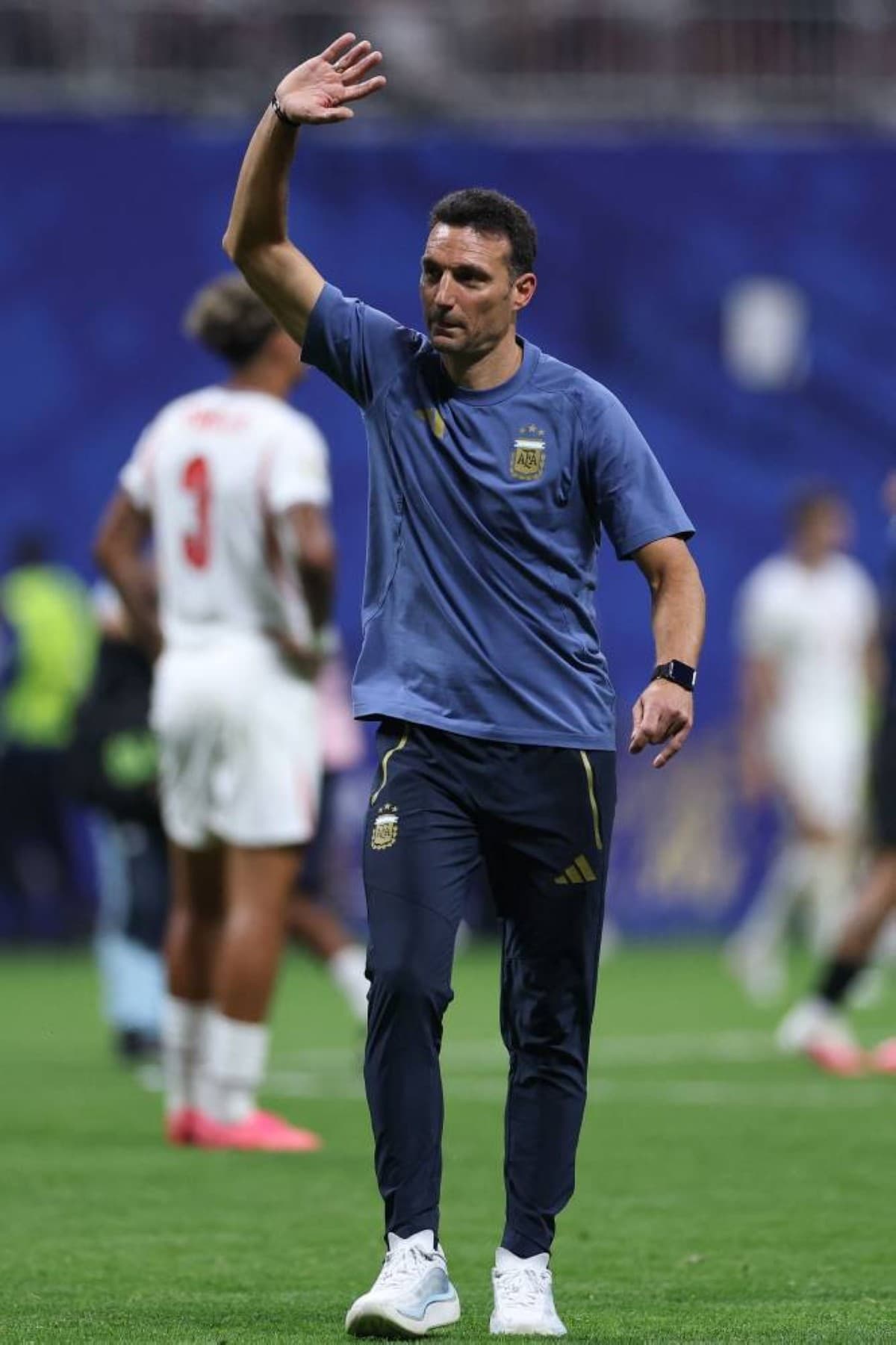 من قاعة الدراسة إلى نهائي كأس العالم.. مواجهة بين التلميذ والأستاذ