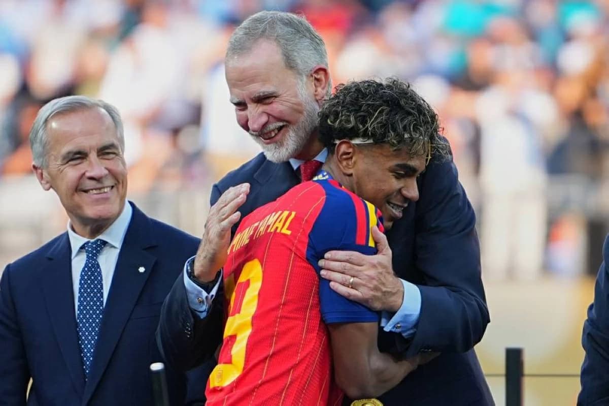 Spanish King Commends World Champions