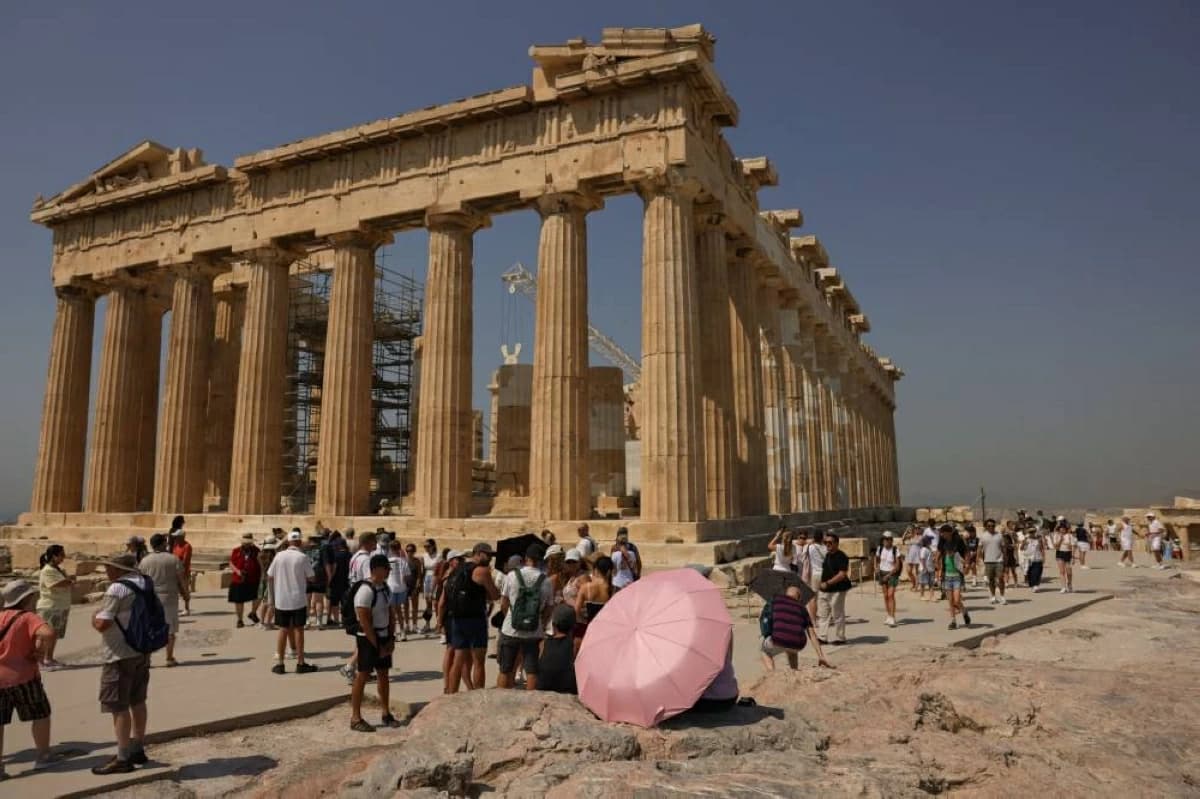 American tourist stabbed at Acropolis