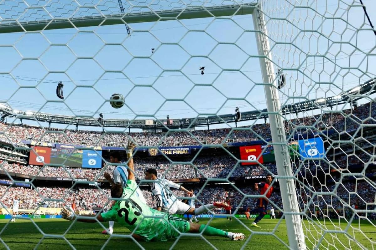 Spain experiences three tremors post-World Cup