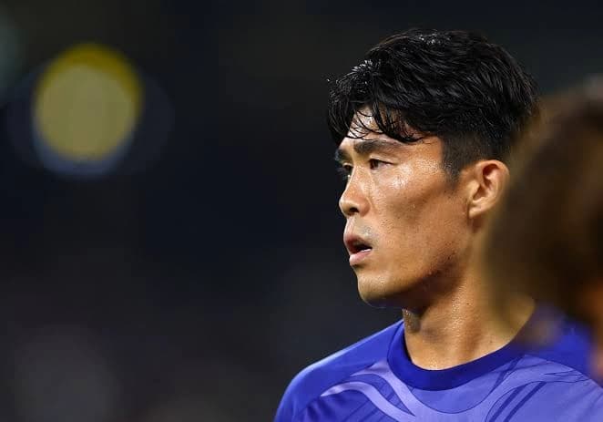 Crystal Palace signs Japanese defender Tomiyasu