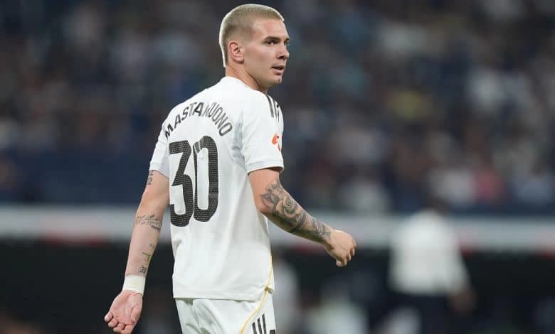 Fiorentina signs Argentine Mastourano