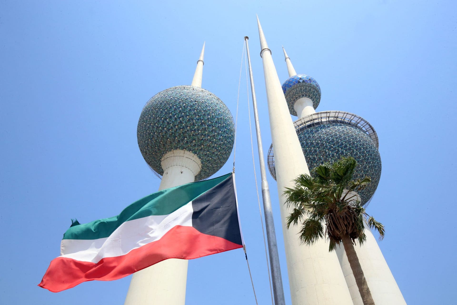 Iranian strikes ignite Kuwaiti facilities