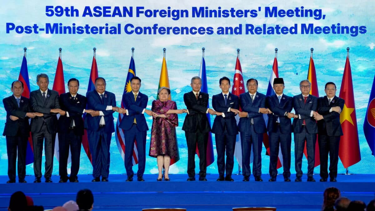 ASEAN urges Middle East ceasefire