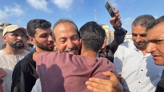 Occupation frees 35 Gaza prisoners