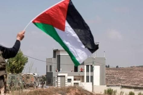 Settlers Keep Blocking Properties in Qusra