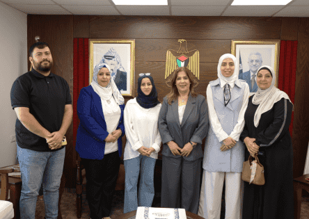 Al-Khaleeli discusses women’s empowerment with Azzun delegation