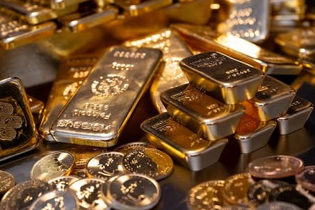 Gold Stable Above $4,000 Support