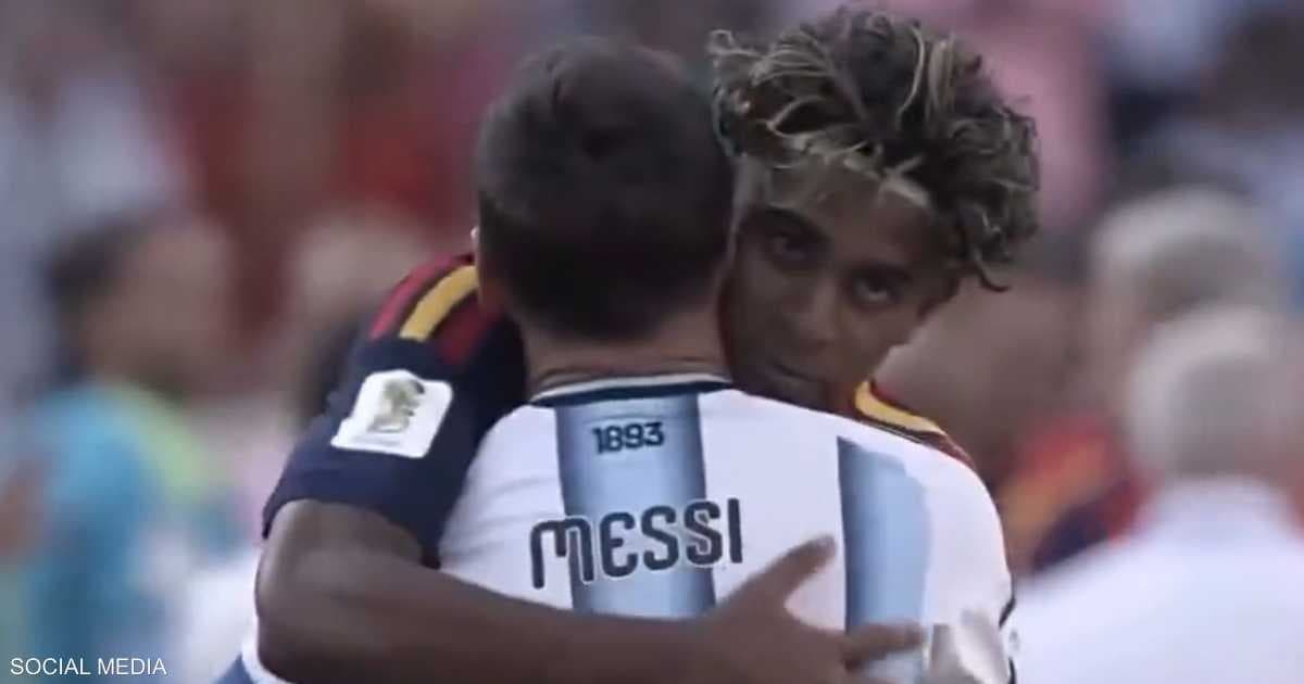 Messi and Yamal share farewell hug